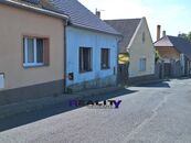 Prodej rodinného domu se zahradou, 418 m, Podbořany, cena 3952000 CZK / objekt, nabízí 