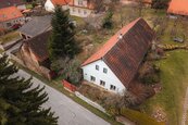 Prodej domu 2+1 80 m2 s pozemkem 635 m2 v obci Pacov, okres Pelhřimov, cena 2100000 CZK / objekt, nabízí AKTIVA DEVELOPMENT, s.r.o.