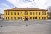Komerční komplex s restaurací a ubytovacím zařízením v Jincích - zavedený provoz s potenciálem dalšího rozvoje, cena 31500000 CZK / objekt, nabízí AKTIVA DEVELOPMENT, s.r.o.