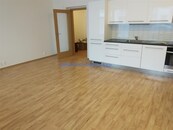 Byt 1+kk, Hradec Králové, pronájem, cena 13500 CZK / objekt / měsíc, nabízí 