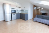 Pronájem bytu 2+kk, 51 m2 - Praha - Běchovice, cena 21000 CZK / objekt / měsíc, nabízí Bohemian Estates International s.r.o.
