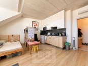 Pronájem novostavby bytu 1+kk, krásný moderní prostor s klimatizací v klidné části Brna, cena 14500 CZK / objekt / měsíc, nabízí Bohemian Estates International s.r.o.