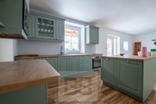 Pronájem rodinného domu 140 m2, Okřínek, cena 35000 CZK / objekt / měsíc, nabízí Bohemian Estates International s.r.o.