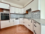 Pronájem bytu 3+kk 74 m2, Modřice, cena 26800 CZK / objekt / měsíc, nabízí 