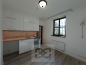 Nebytový prostor 1+kk k bydlení, 14 m2, Praha 2 - Balbínova, cena 15900 CZK / objekt / měsíc, nabízí Bohemian Estates International s.r.o.