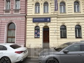 Pronájem komerčních prostor v přízemí nádherné budovy na Praze 1 - ul.Těšnov, cena 27000 CZK / objekt / měsíc, nabízí Bohemian Estates International s.r.o.