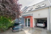 Pronájem rodinného domu 5+kk 148 m2, Praha - Kbely, cena 49900 CZK / objekt / měsíc, nabízí Bohemian Estates International s.r.o.