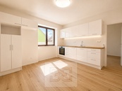 Pronájem bytu 2+1 65 m2, Střelice, cena 22000 CZK / objekt / měsíc, nabízí Bohemian Estates International s.r.o.