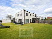 Pronájem rodinné domy 4+kk, 133 m2 - Dobřejovice, cena 60000 CZK / objekt / měsíc, nabízí Bohemian Estates International s.r.o.