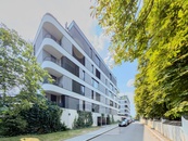 Pronájem garážového stání 12 m2, Praha - Střešovice, cena 3000 CZK / objekt / měsíc, nabízí Bohemian Estates International s.r.o.