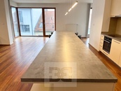 Pronájem nadstandardně světlého bytu 3+kk (109 m2) s obrovskou terasou - Praha 5, Košíře, cena 49000 CZK / objekt / měsíc, nabízí 