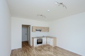 Útulný, světlý ateliér 1+kk v Libni, ulice Novovysočanská., cena 15900 CZK / objekt / měsíc, nabízí Bohemian Estates International s.r.o.