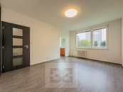 Pronájem bytu 1+kk 31 m2, Praha - Háje, cena 16900 CZK / objekt / měsíc, nabízí 