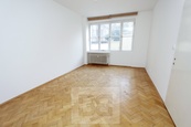 Pronájem bytu 2+1 40 m2, Praha - Holešovice, cena 25000 CZK / objekt / měsíc, nabízí Bohemian Estates International s.r.o.