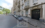 Garážové stání v projektu River Gate, Praha 5 - ul.Janáčkovo nábřeží, cena 5000 CZK / objekt / měsíc, nabízí Bohemian Estates International s.r.o.