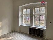 Pronájem podkrovního bytu 1+1 v areálu zámku Neuberk, cena 8990 CZK / objekt / měsíc, nabízí ERA ESTATE agency