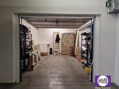 Pronájem prostornější garáže 21 m2, Praha 5 - Košíře, ul. Plzeňská