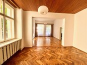 Klidný 3+1 (121 m2) v centru Praha 1 Nové Město, ul. Jungmannova pronájem, cena 35000 CZK / objekt / měsíc, nabízí 