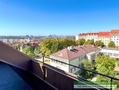 Mezonetový 5+kk (150 m2)/ terasa (13 m2), lodžie- náměstí Jiřího z Lobkovic- pronájem, cena 52000 CZK / objekt / měsíc, nabízí 