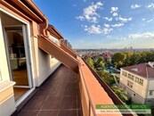 Mezonetový 5+kk (150 m2)/ terasa (13 m2), lodžie- náměstí Jiřího z Lobkovic- pronájem, cena 50000 CZK / objekt / měsíc, nabízí 