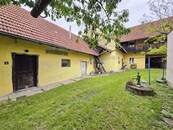 RD na Valašsku vhodný pro investora, podnikatele, ale i rodinu, v moravskoslovenském pomezí., cena cena v RK, nabízí 