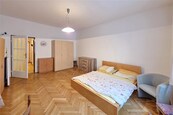 Zařízený byt 1+kk u náměstí Míru na Vinohradech, cena 18000 CZK / objekt / měsíc, nabízí iReality s.r.o.