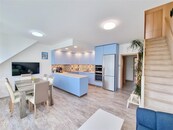 Kompletně zařízený mezonetový byt 4+kk, Praha 8 Libeň, cena 47000 CZK / objekt / měsíc, nabízí 