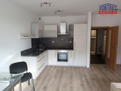 Pronájem velice pěkného bytu 1kk s terasou, ulice Masarykova, Hluboká nad Vltavou, cena 11800 CZK / objekt / měsíc, nabízí Kontakt servis CZ s.r.o.