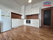 Pronájem bytu 1+kk s balkónem, ulice U Boru, České Budějovice, cena 11800 CZK / objekt / měsíc, nabízí 