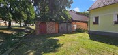 V obci Drhovle, část obce Brloh, dva rozestavěné domy s pozemky, okr. Písek, cena 2100000 CZK / objekt, nabízí LIVELI