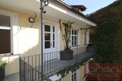 Pronájem bytu s terasou: Praha 1- Malá Strana, Vlašská, cena 79000 CZK / objekt / měsíc, nabízí 