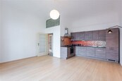 2+kk, 57 m2, 4 p., částečně vybaven, ul. Novomlýnská, Praha 1 - Nové Město, cena 28500 CZK / objekt / měsíc, nabízí Ullmann - real