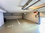 Pronájem garážového stání 16 m2, v 1 PP., ul. Jurkovičova, Praha 11 - Háje, cena 2000 CZK / objekt / měsíc, nabízí 