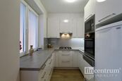 Prodej bytu 4+kk 74 m2 Měchenická, Praha, cena 8400000 CZK / objekt, nabízí Swiss Life Select Reality