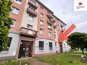 Pronájem kanceláře 44 m2 Francouzská třída, Plzeň, cena 11000 CZK / objekt / měsíc, nabízí 