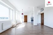 Pronájem bytu 4+kk 116 m2 Lednická, Praha, cena 37344 CZK / objekt / měsíc, nabízí
