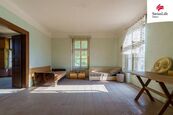 Prodej rodinného domu 620 m2, Klobuky, cena 7505000 CZK / objekt, nabízí 