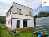 Prodej rodinného domu 145 m2 Na Hrázce, Hradec Králové, cena 13000000 CZK / objekt, nabízí 