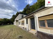 Prodej výrobní haly 1212 m2 Bezručova, Úpice, cena 10000000 CZK / objekt, nabízí Swiss Life Select Reality