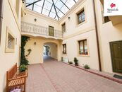 Pronájem kanceláře 39 m2 Masarykovo náměstí, Jílové u Prahy, cena 9000 CZK / objekt / měsíc, nabízí 