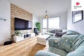 Prodej bytu 3+1 64 m2 Komenského náměstí, Říčany, cena 7400000 CZK / objekt, nabízí 