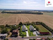Prodej stavebního pozemku 1518 m2 Měník, cena 2290000 CZK / objekt, nabízí Swiss Life Select Reality