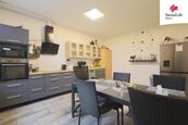 Prodej bytu 3+1 100 m2 Valečov, Okrouhlice, cena 2790000 CZK / objekt, nabízí 
