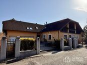 Pronájem prostorného bytu 3+1, 120 m + terasa 40 m, Valy u Mariánských Lázní, cena 14000 CZK / objekt / měsíc, nabízí Realitní kancelář Sedláček s.r.o.