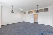 Pronájem kanceláří ve 4.NP, Praha-Holešovice, cena 239 CZK / m2 / měsíc, nabízí Realitní kancelář CENTRUM s.r.o.