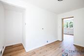 Pronájem bytu 2+kk, 38 m2, cena 10900 CZK / objekt / měsíc, nabízí 