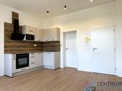 Nabízíme k pronájmu byt 2+kk o výměře 41 m2, ul. U Jeslí, cena 13000 CZK / objekt / měsíc, nabízí 