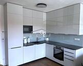 Pronájem bytu 2+kk s bal. a park. stáním v Č. Budějovicích, cena 18000 CZK / objekt / měsíc, nabízí 