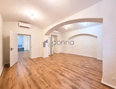 Pronájem, Prostory a objekty pro obchod a služby, Praha 10, cena 24000 CZK / objekt / měsíc, nabízí Realitní kancelář Donna