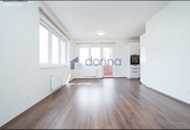 Pronájem, Byt 4+kk, Praha 9, cena 35000 CZK / objekt / měsíc, nabízí 